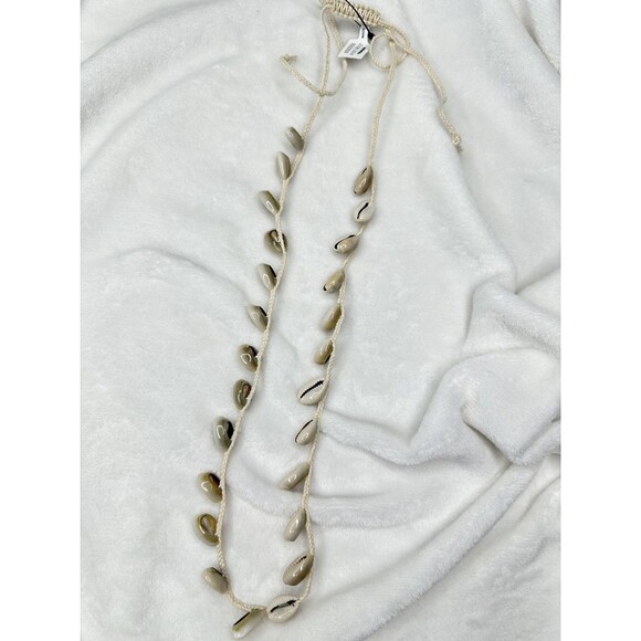 NEW Free People Maui Shell Necklace Bohemian Beach Neutral Resort Natural Sea - Picture 1 of 4